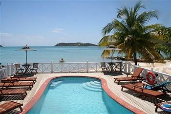 Catamaran Hotel Marina