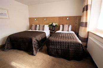 Blooms Hotel
