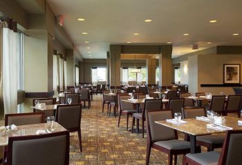 Hilton Suites Winnipeg Airport