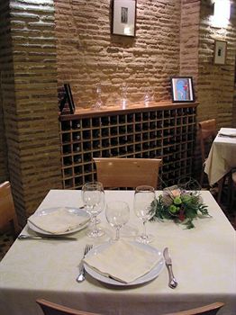 Ad Hoc Monumental Hotel