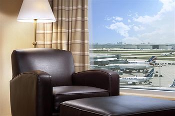 Sheraton Gateway Hotel In Toronto International Airport