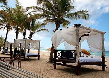 The Beach House Hotel