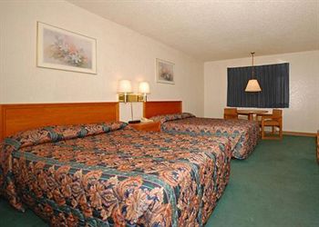Econo Lodge Kansas City Airport