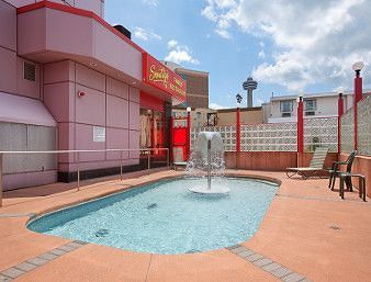 Travelodge Hotel by the Falls