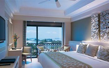 Shangri-La's Rasa Sentosa Resort &amp; Spa