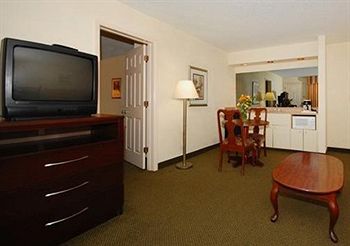 Clarion Suites Augusta