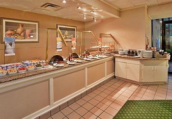 Courtyard by Marriott Austin-University Area
