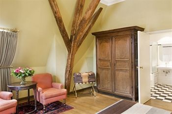 Martin's Relais