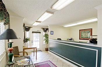 Crossland Economy Studios - Dallas - North Addison - Tollway