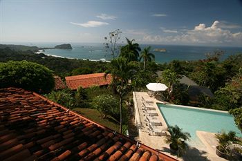 La Mariposa Hotel