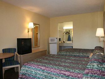 Travelodge Inn and Suites Jacksonville Airport