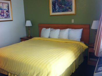 Travelodge Sacramento / Rancho Cordova