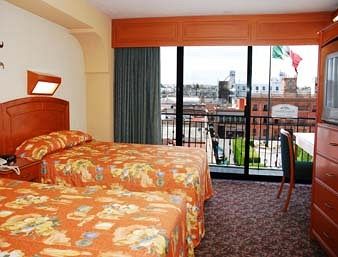 Howard Johnson Hotel Leon