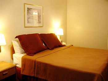 Travelodge by Fishermans Wharf