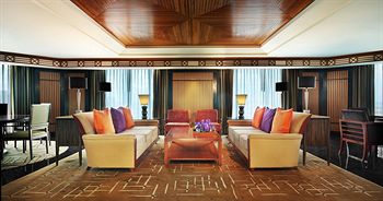 Royal Orchid Sheraton Hotel &amp; Towers