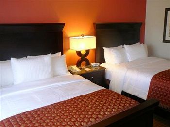 Viscount Suite Hotel