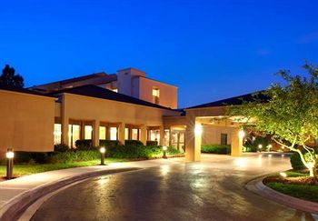 Courtyard by Marriott Columbus Worthington