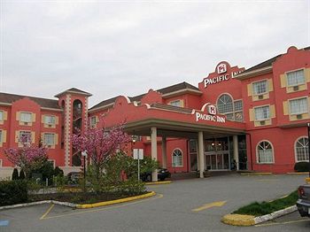 Pacific Inn Resort & Conference Centre