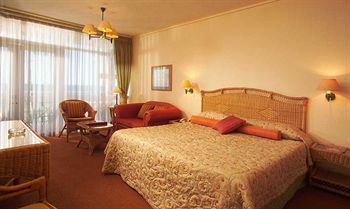 Brookes Hill Suites