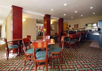 Comfort Inn & Suites Market Center