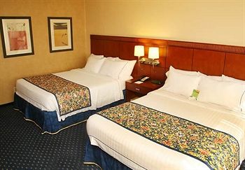 Courtyard by Marriott Columbus West