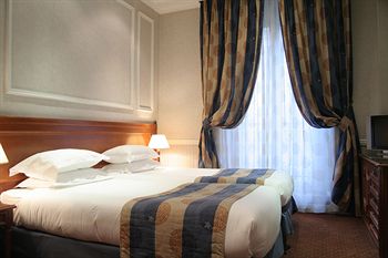 Waldorf Madeleine Hotel