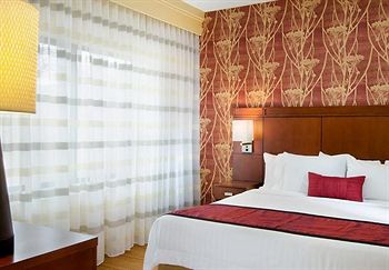 Courtyard by Marriott Kansas City Airport