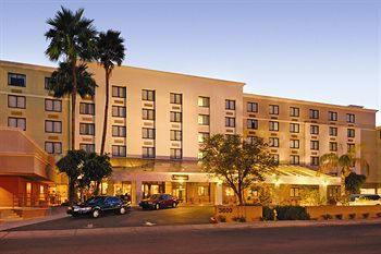 The Phoenix Place Hotel & Suites