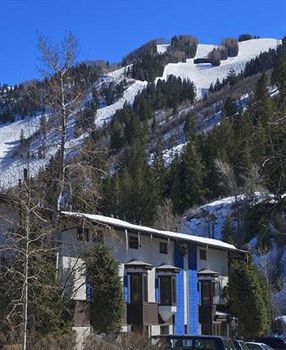 St Moritz Lodge