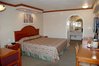 Alexis Park Hotel