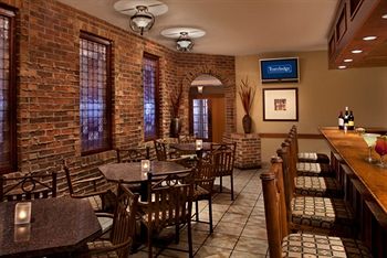 Travelodge Kingston LaSalle Hotel