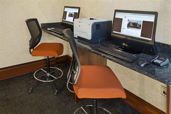 DoubleTree Club by Hilton Boston Bayside