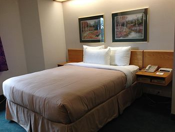 Canadas Best Value Inn - Langley / Vancouver