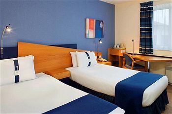 Holiday Inn Express Canterbury