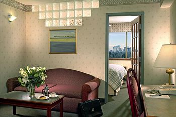 Four Points by Sheraton Edmonton South