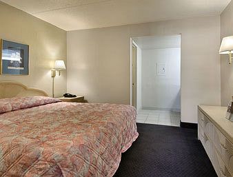 Super 8 Motel - Tampa