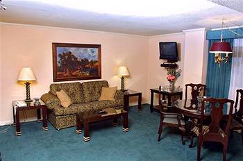 Santa Rosa Suites