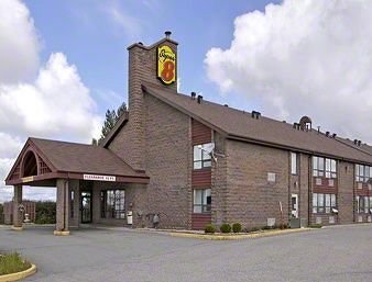 Super 8 Timmins ON