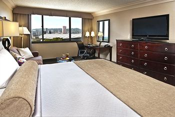 Crowne Plaza Portland Downtown Convention Center