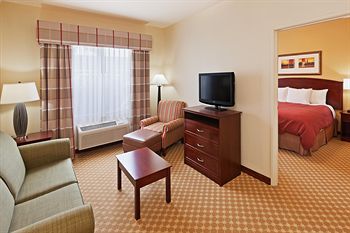 Country Inn and Suites Tulsa