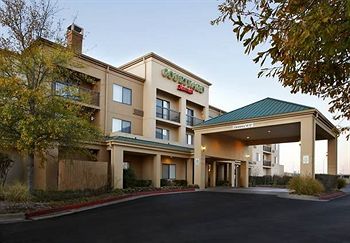 Courtyard by Marriott Tulsa Central