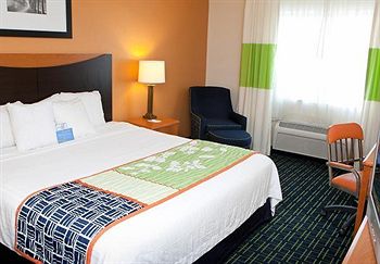 Fairfield Inn & Suites by Marriott Ft Worth University Drive