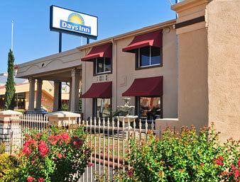 Days Inn Market Center Dallas