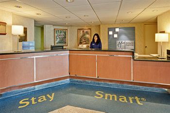 Holiday Inn Express Toronto-Airport Area