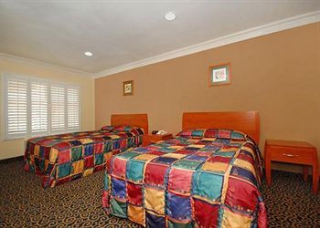 Rodeway Inn & Suites Anaheim