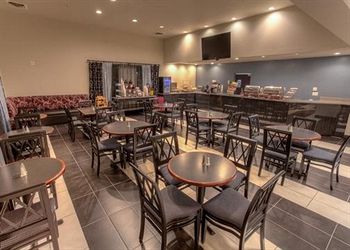 Comfort Suites Airport