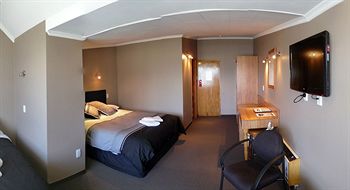 Fiordland Hotel & Motel