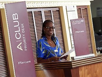 Hotel Mercure Lom&Atilde;&copy; Sarakawa