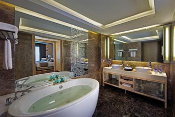 Amari Watergate Bangkok