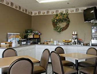 Days Inn & Suites KCI Airport